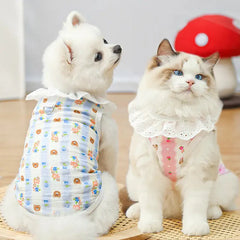 atmungsaktive haustierkleidung - kleiner Hund und Katze mit Spitzenkragen-Muster-Haustiertanktops drinnen
