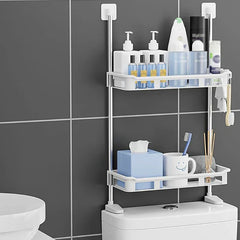 estante de almacenamiento para garaje - Estante de almacenamiento para garaje de dos niveles, estante de plástico blanco montado sobre el tanque del inodoro, con artículos de tocador, una caja de pañuelos y un vaso para cepillo de dientes, con ganchos en el lateral