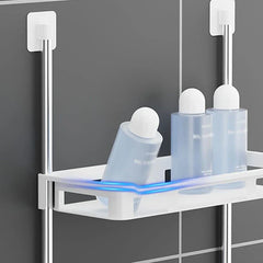 estante de almacenamiento para garaje - Estante de almacenamiento montado en la pared que sostiene tres botellas de color azul claro inclinadas, con efecto de luz azul a lo largo del borde del estante