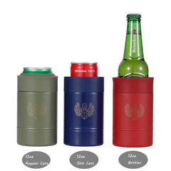 portavasos aislante para latas con base antideslizante - tres portavasos de 12 oz en verde, azul y rojo, cada uno sosteniendo una lata estándar, una lata delgada y una botella de vidrio respectivamente