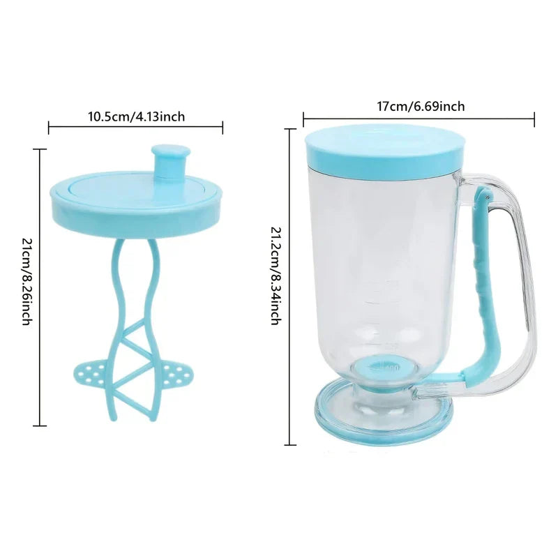 Dispensador de masa - Vaso mezclador portátil azul claro con tapa y paleta mezcladora, mostrado con etiquetas de dimensiones