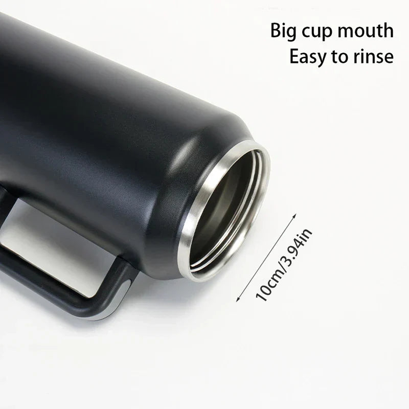 Car Travel Mug - Close-up of a black tumbler's wide opening, with text noting the big cup mouth is easy to rinse, plus a 10cm/3.94in dimension mark