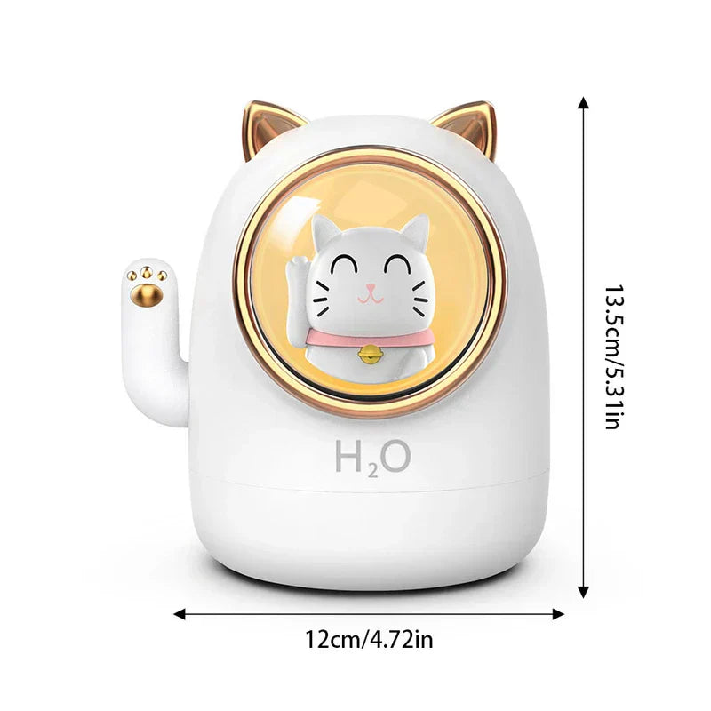 Humidifier Diffuser - White cat-shaped humidifier with gold accents, front view, showing 12cm width and 13.5cm height dimensions