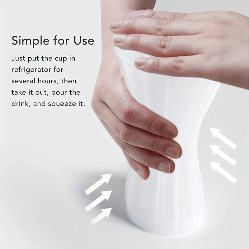 يدان تضغطان على كوب صنع السلاش، مع نص تعليمي 'Simple for Use' على اليسار