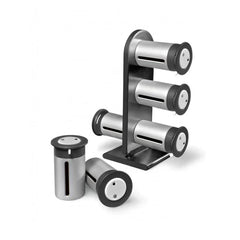 estante magnético para especias de pared - Estante giratorio independiente para especias con cuatro botes, dos botes colocados junto a la base sobre fondo blanco