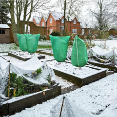 WINTER GARDEN ESSENTIAL | Plant Frost Protection Cover – Breathable Reusable Cover for Shrubs, Pots & Young Trees
