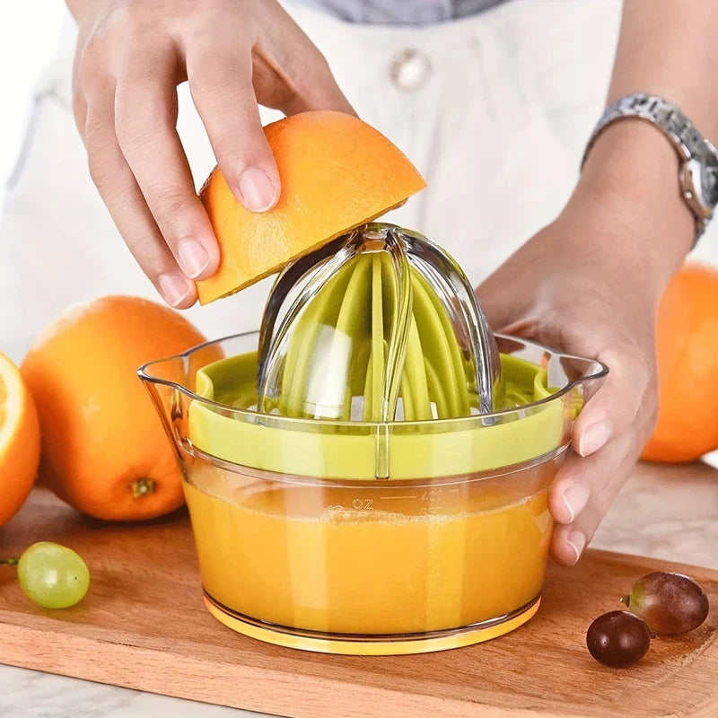 Portable Manual Juicer Cup Lemon Squeezer Bottle
